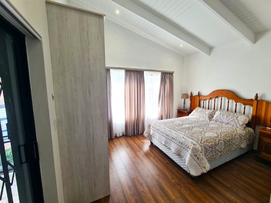 4 Bedroom Property for Sale in Noorsekloof Eastern Cape
